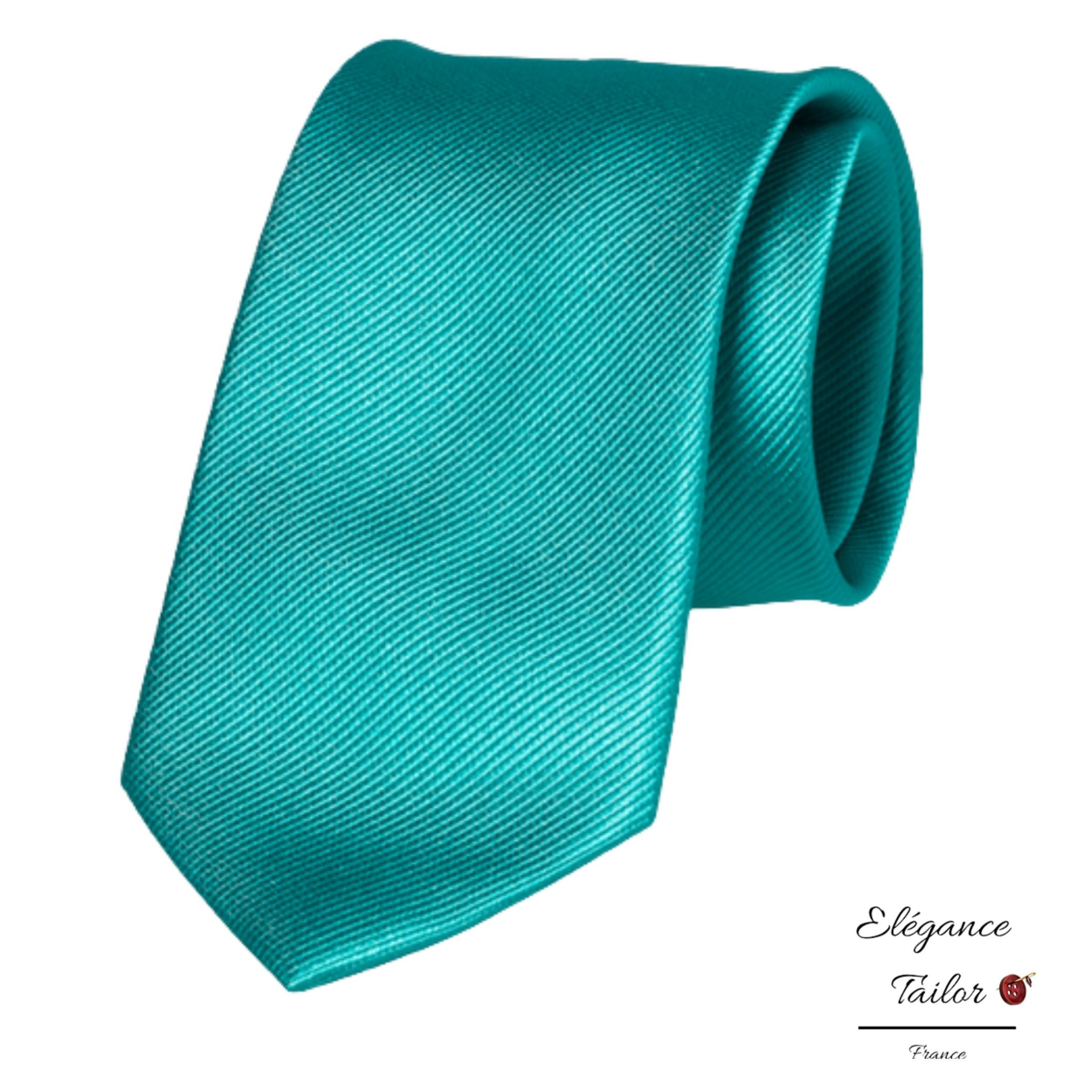 Cravate en soie turquoise foncé